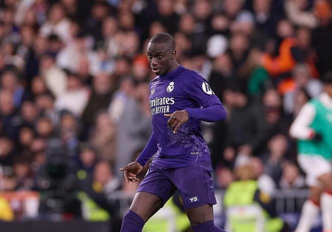 拜仁绝杀波兰，门迪刷新纪录