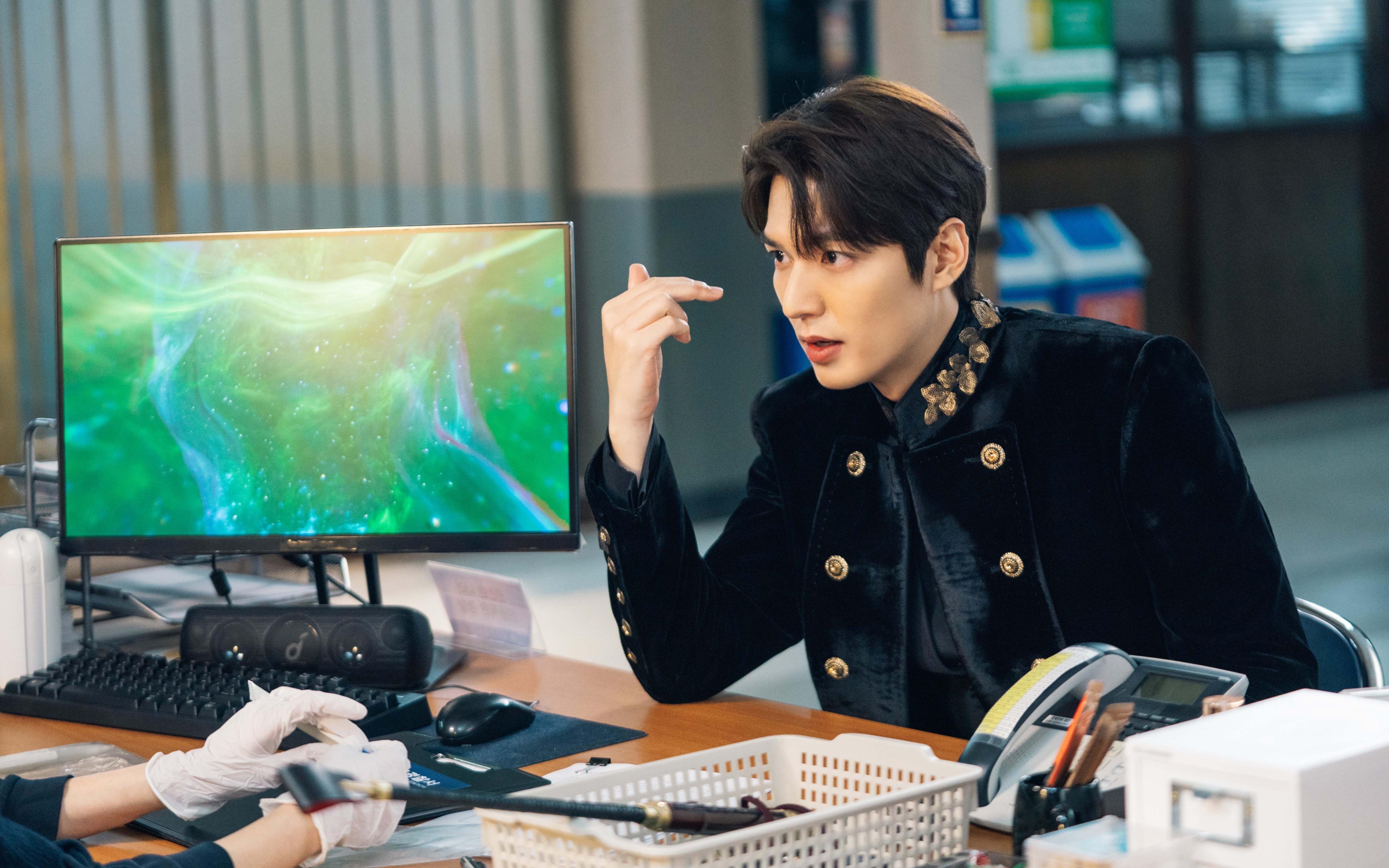 失窃的文艺复兴，当乌克兰的铁蹄踏过佛罗伦萨的玫瑰